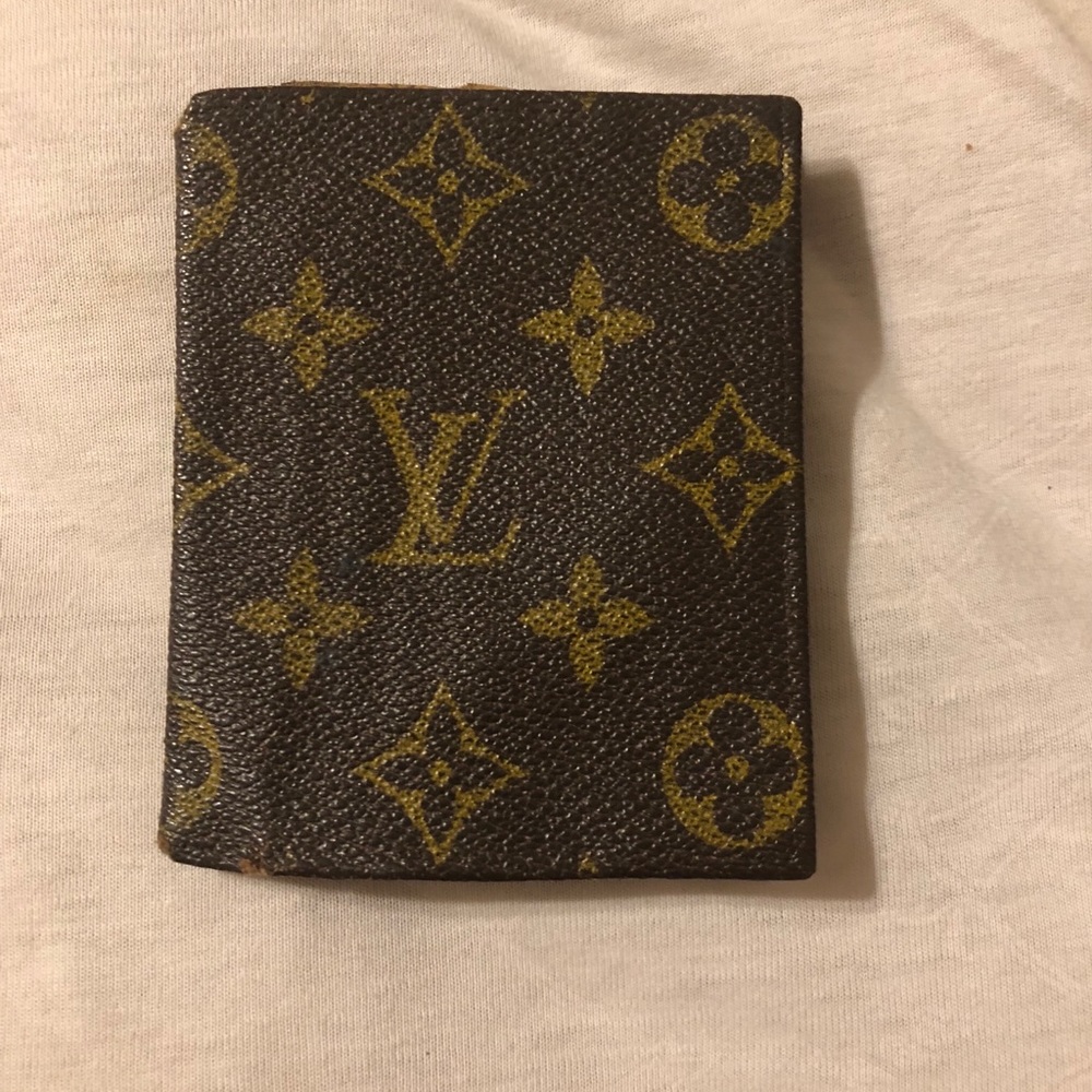 Men’s Louis Vuitton wallet
